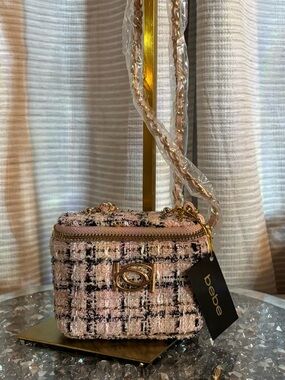 ✨ Chic Tweed Mini Crossbody – Blush Beauty by bebe ✨